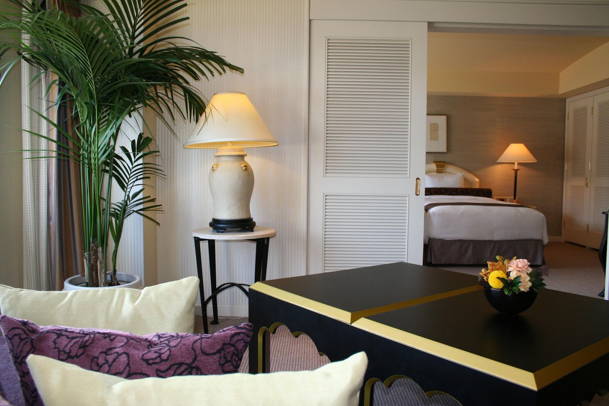 Miyako Hotel Gifu Nagaragawa Eksteriør billede A suite at the Mandarin Oriental, Singapore