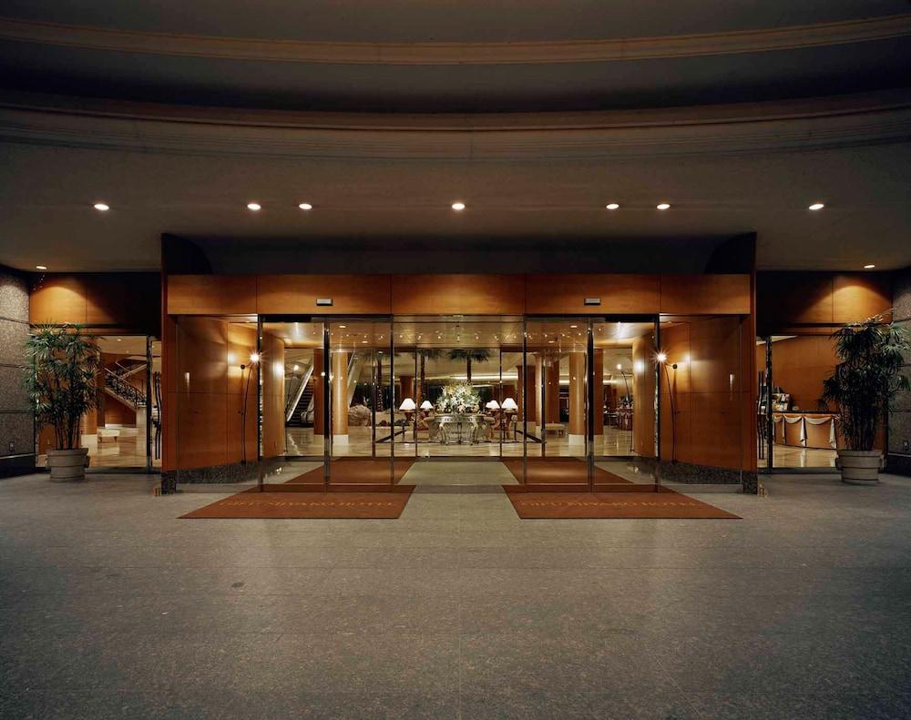 Miyako Hotel Gifu Nagaragawa Eksteriør billede Entrance to the hotel