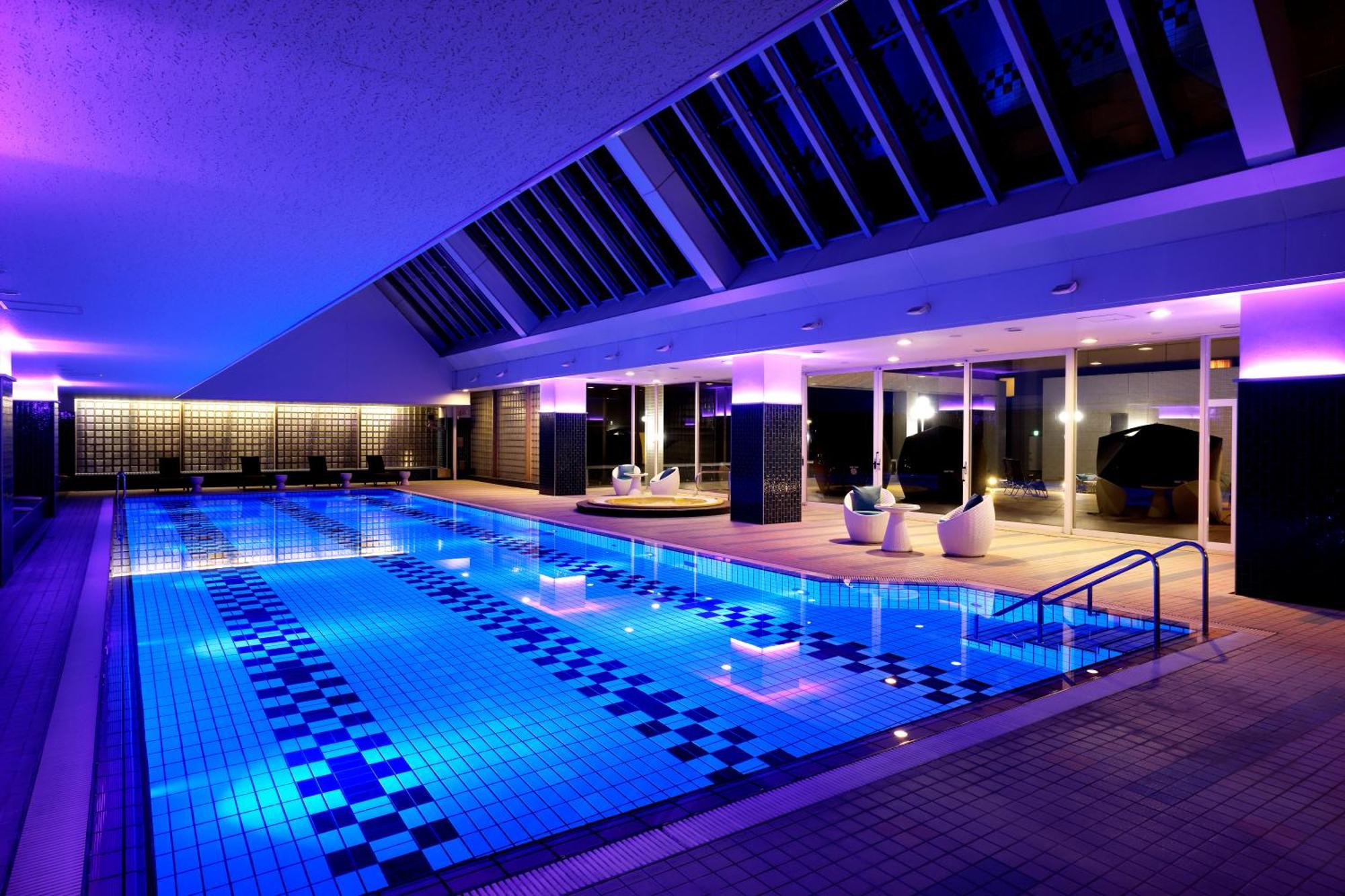 Miyako Hotel Gifu Nagaragawa Eksteriør billede The swimming pool at the hotel